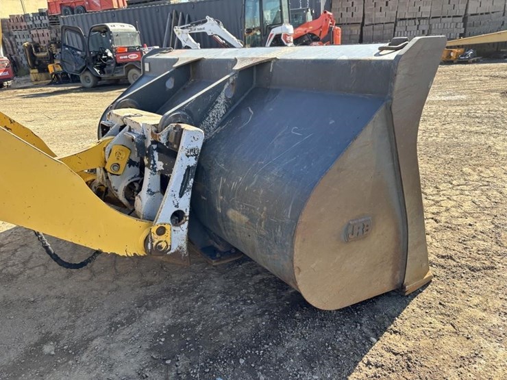 2018-komatsu-wa270-8-image-12