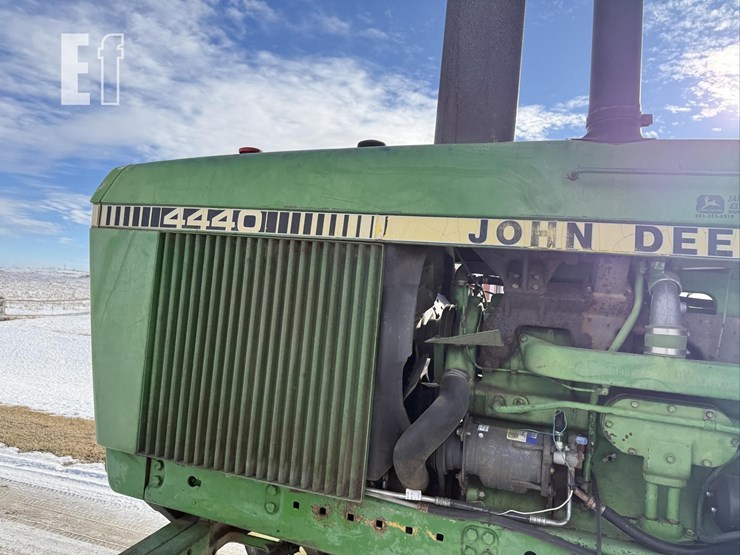 john-deere-4440-image-22