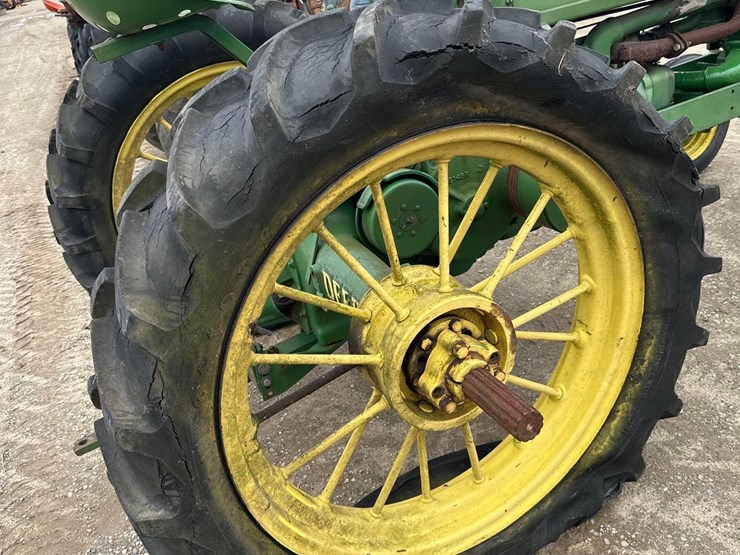 john-deere-b-image-6