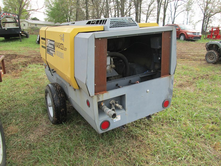 2013-deere-tires-image-4