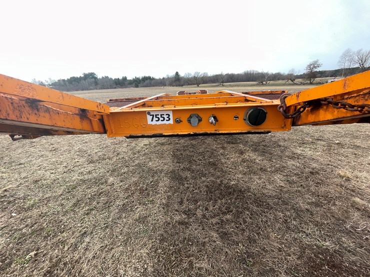 #154-•-2005-delavan-semi-truck-auto-hauler-trailer-(delay-in-title)-image-15