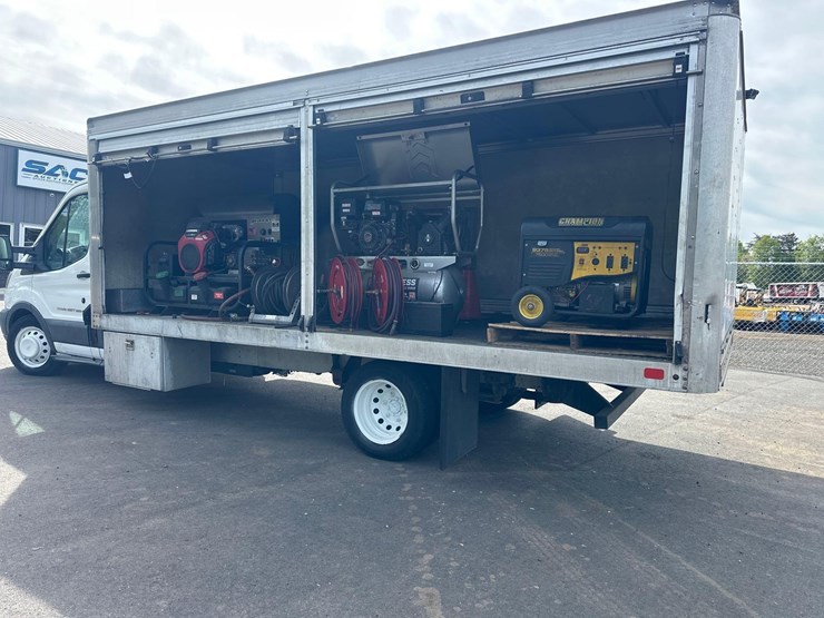 2015-ford-transit-image-8