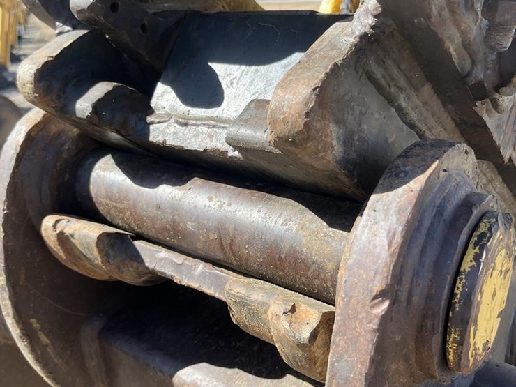 2018-komatsu-pc210-lc-11-image-10