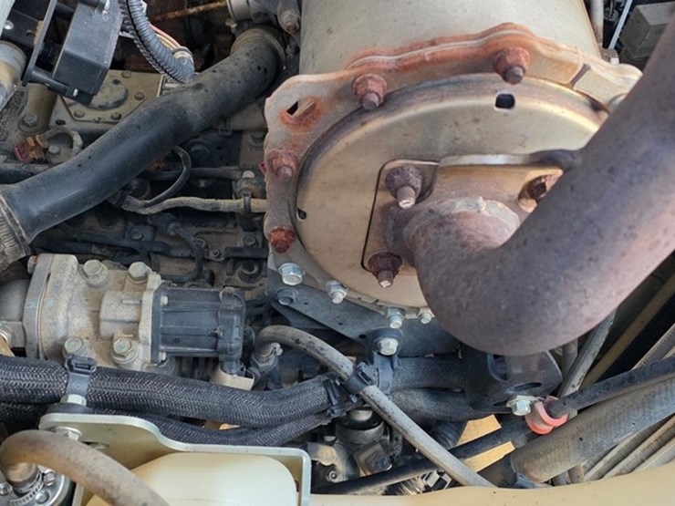 2021-deere-325g-image-45