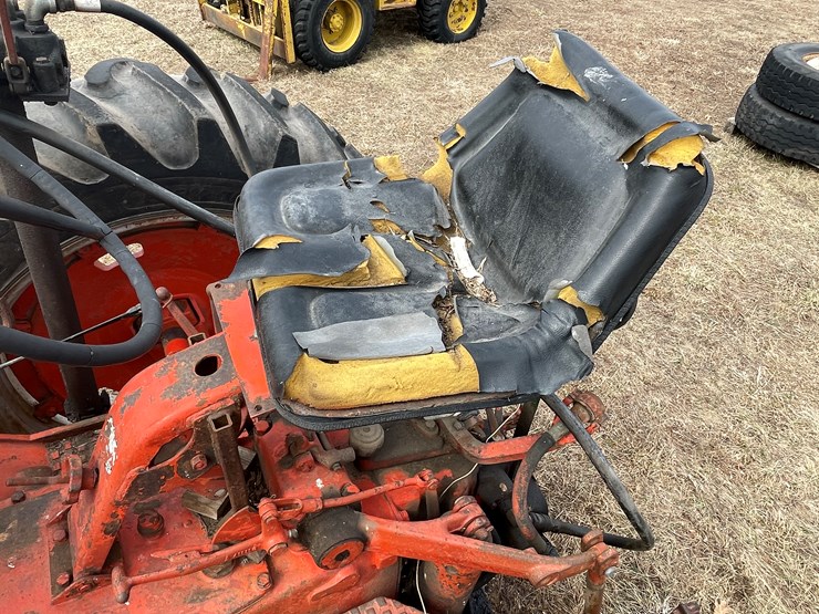 #175-•-case-830-diesel-tractor-image-46