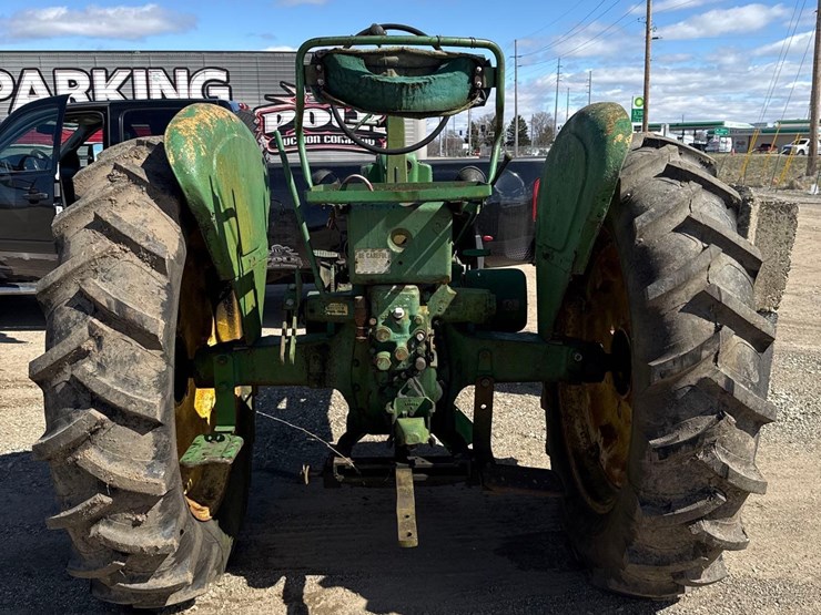 john-deere-b-image-5