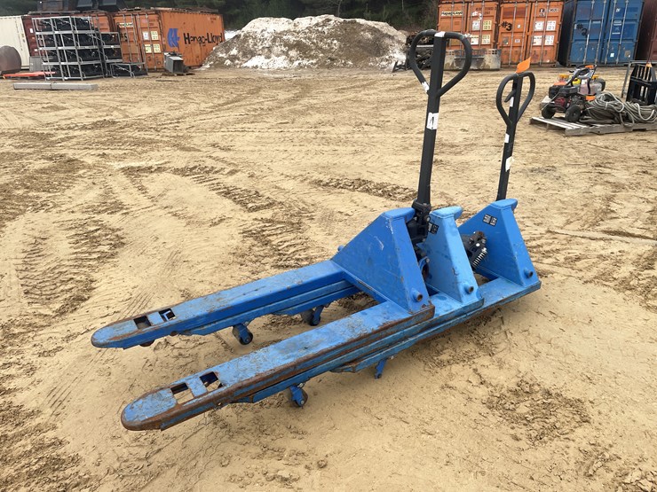 #3919-•-(3)-lift-rite-5,500-lbs.-pallet-jacks-image-1