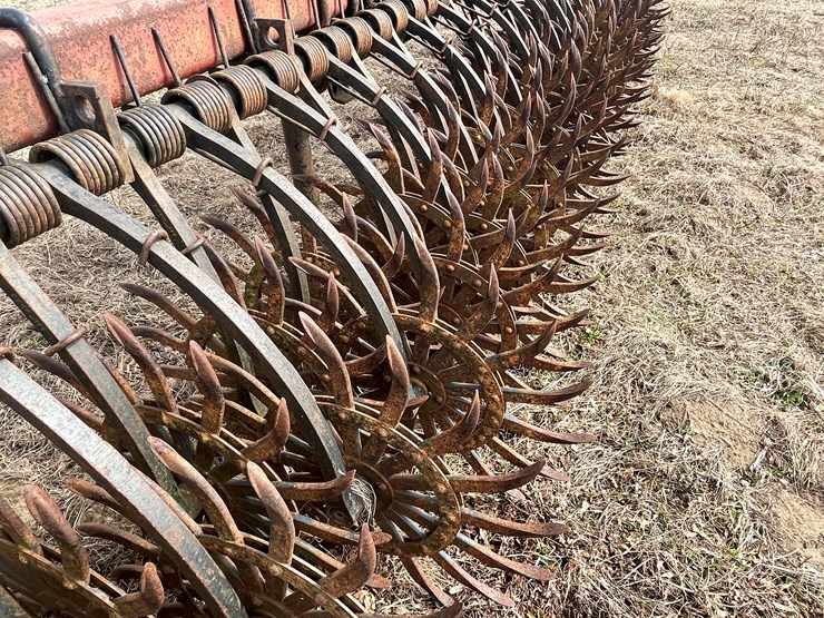 #210-•-m-&-w-3-point-rotary-hoe-image-13