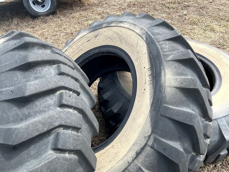 #10707-•-(4)-17.5-25-denman-loader-tires-image-12