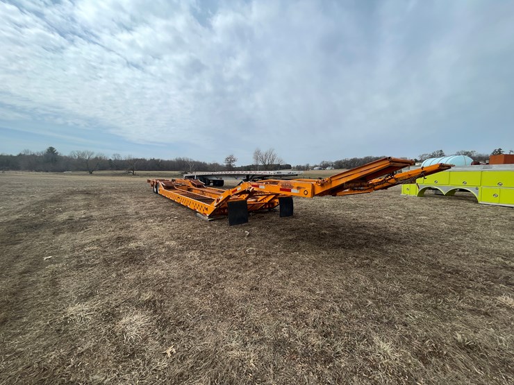 #155-•-2005-delavan-semi-truck-auto-hauler-trailer-(delay-in-title)-image-2