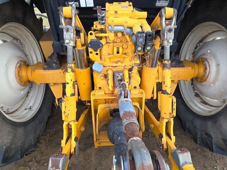 2006-new-holland-ts135a-image-30