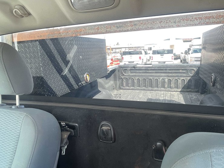 2015-dodge-1500-image-48