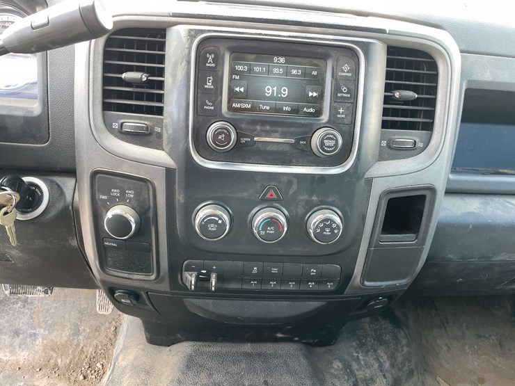 2015-dodge-2500-image-76