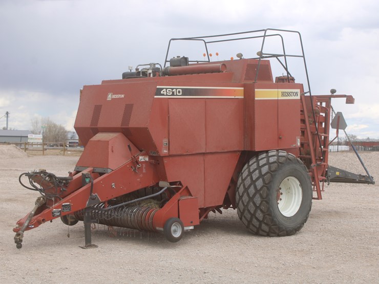 hesston-4910-image-2