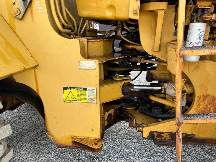 caterpillar-it28f-image-17