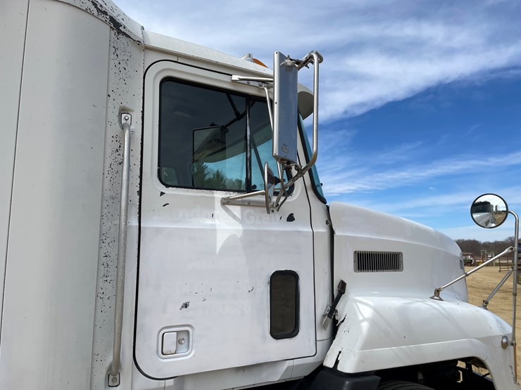 #400-•-1997-mac-ch600-semi-(has-wi-title)-image-19