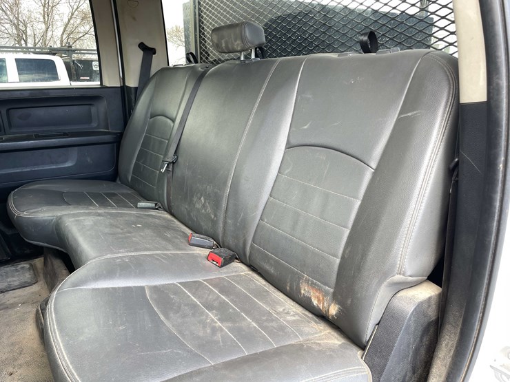 2016-dodge-2500-image-102