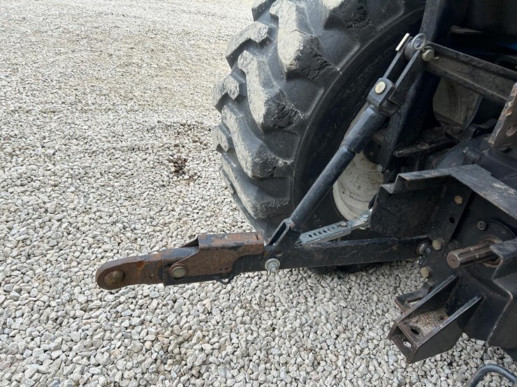 new-holland-boomer-40-image-14