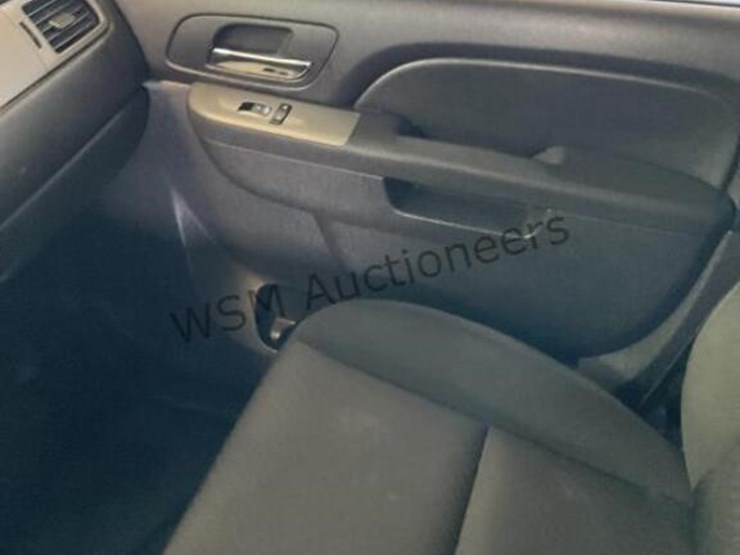 2012-chevrolet-tahoe-image-20