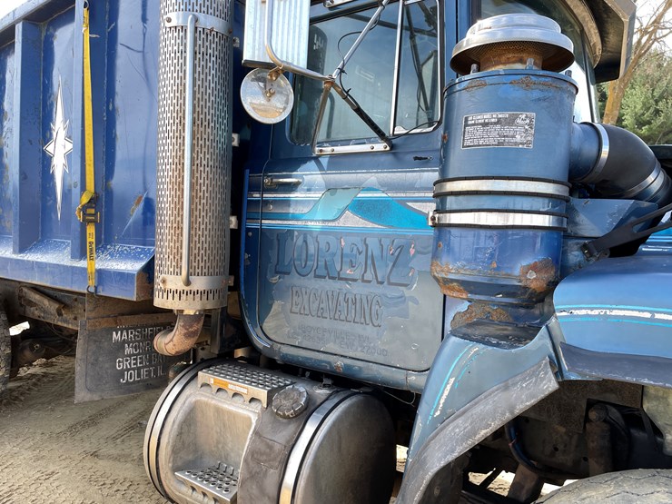 #401-•-1991-mac-rb688s-dump-truck-(has-mn-title)-image-17