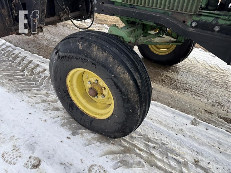 john-deere-4040-image-16