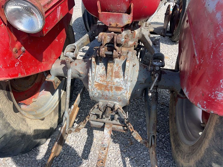 massey-ferguson-135-image-8