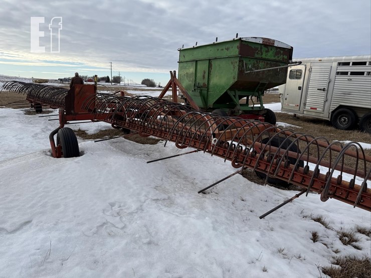 rowse-42ft.-dump-rake-268-image-3