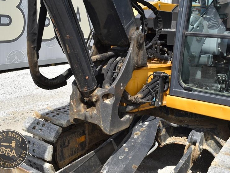 2021-deere-85g-image-26