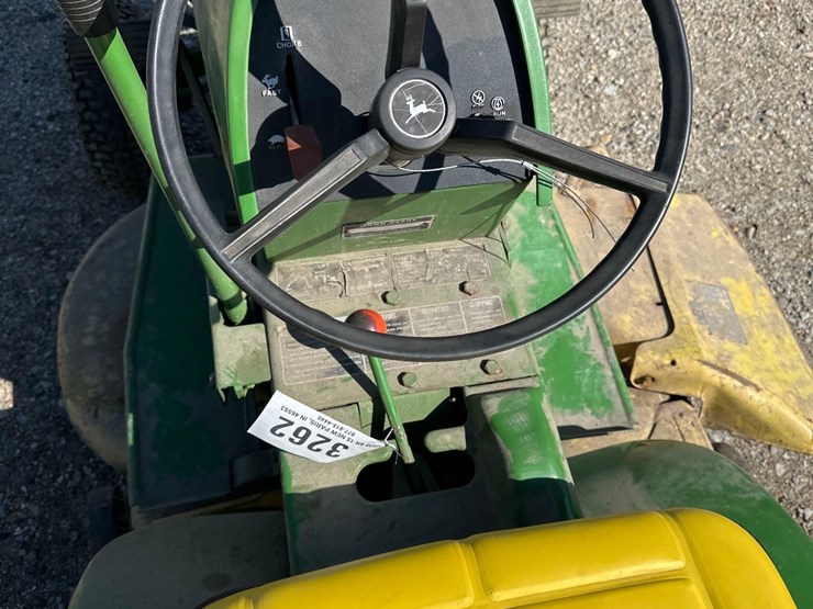 john-deere-100-image-5