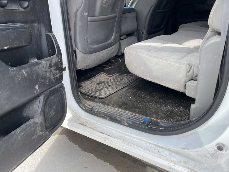 2015-chevrolet-2500-image-48