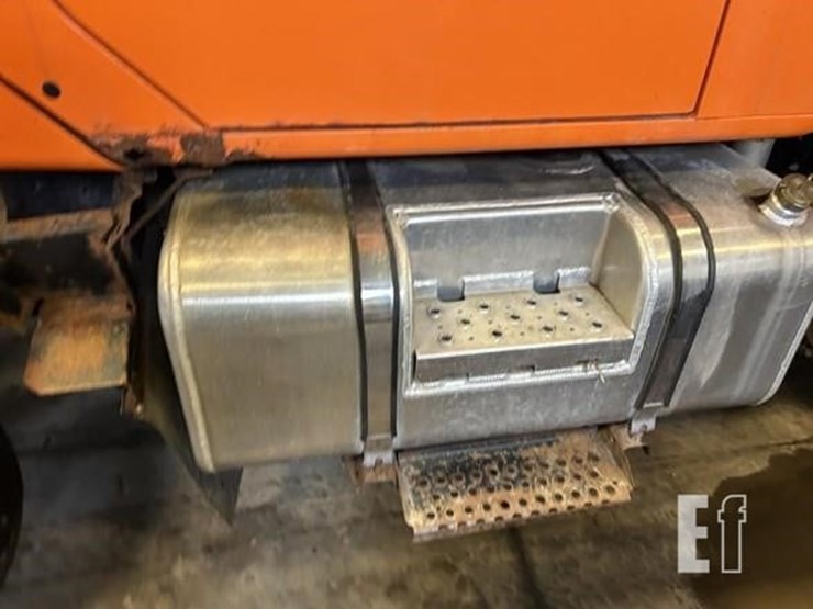 1998-international-s2500-image-16