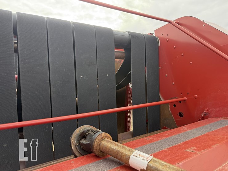 new-holland-br7090-image-8