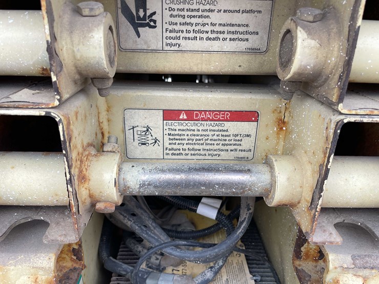 2008-jlg-2630es-image-21