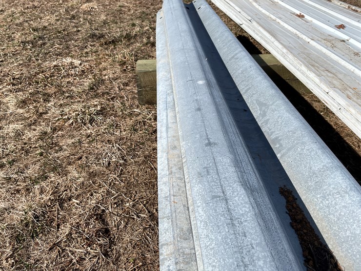 #10687-•-(9)-13'-6"-sections-of-guard-rail-image-4