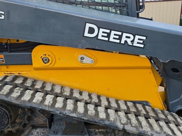 2023-deere-331g-image-12