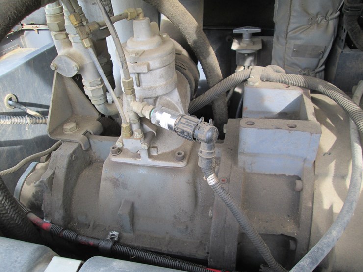 2013-deere-tires-image-17