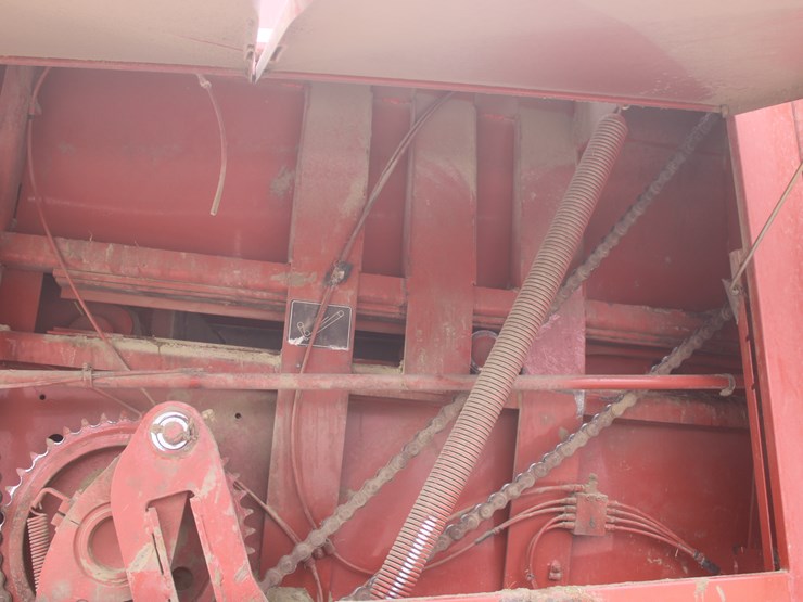 hesston-4910-image-27