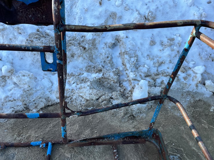 #3943-•-used-man-lift-basket-image-12