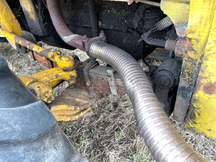 #173-•-otis-ut-50-gas-powered-rough-terrain-forklift-image-35