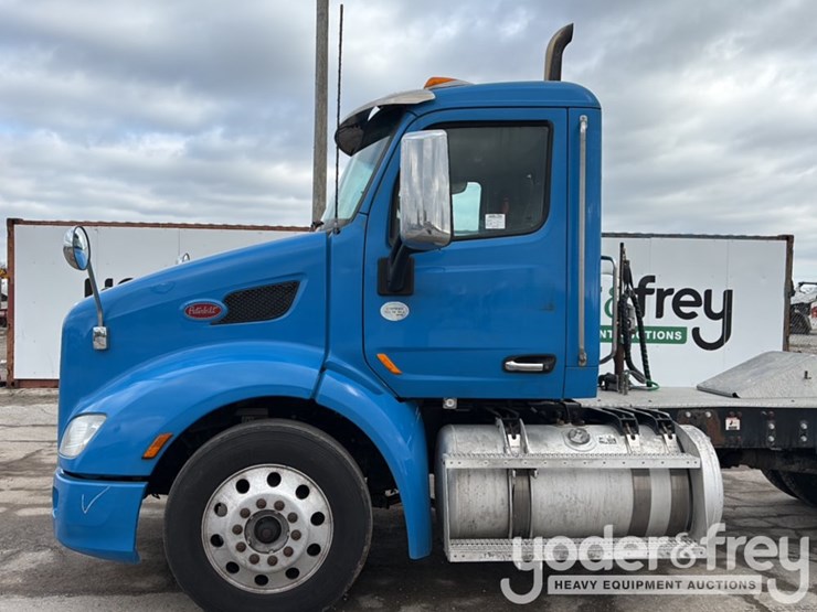 2018-peterbilt-579-image-66