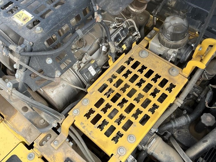 2018-komatsu-pc210-lc-11-image-20