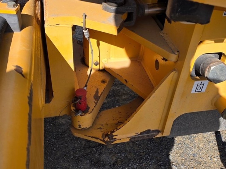 2018-volvo-sd115b-image-42