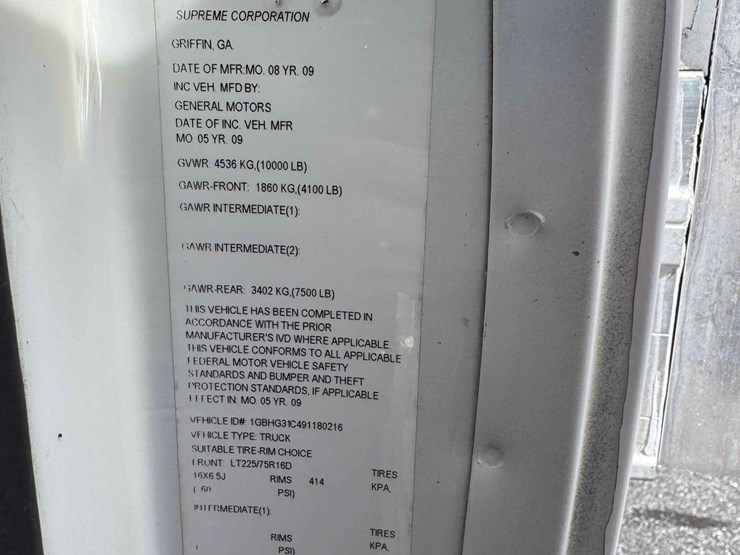 2009-chevrolet-3500-image-9