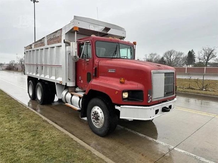 1999-international-paystar-5000-image-2