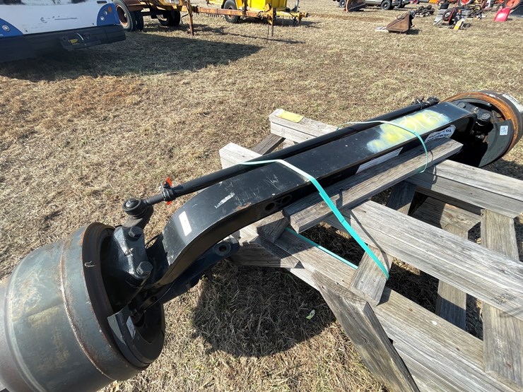 #10685-•-hendrickson-semi-truck-steer-axle-image-12