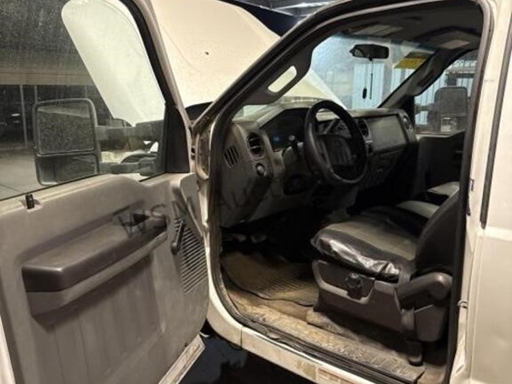 2014-ford-f450-image-23