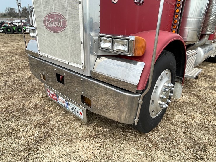 1987-peterbilt-379-image-11
