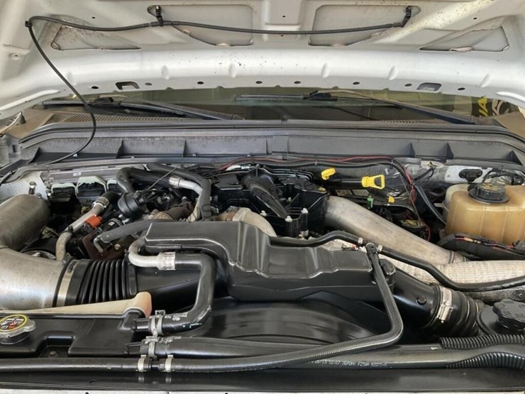 2013-ford-f550-image-12