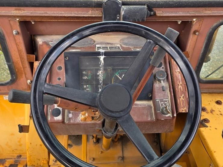 1990-case-480f-image-49