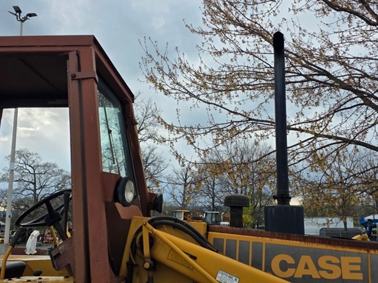 1990-case-480f-image-27